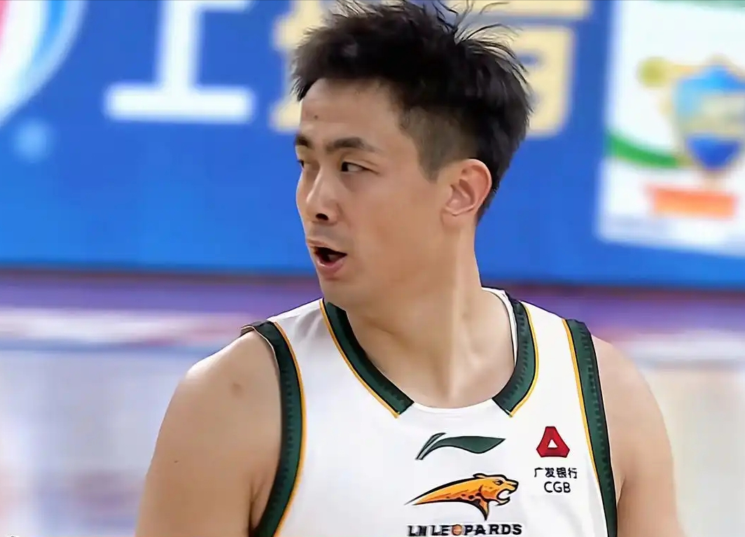 云开体育官网入口-CBA疯狂一夜！深圳反绝杀浙江，上海19分狂胜北京，辽篮惜败山西