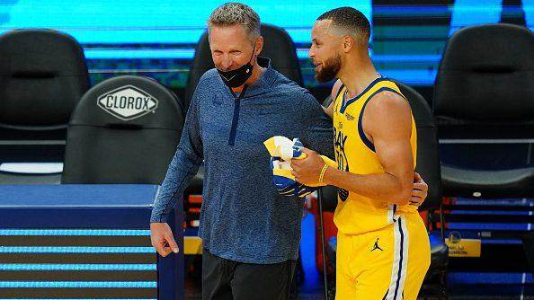 云开体育-勇士季前赛五连胜收官 夏季引援再度点燃疯狂进攻