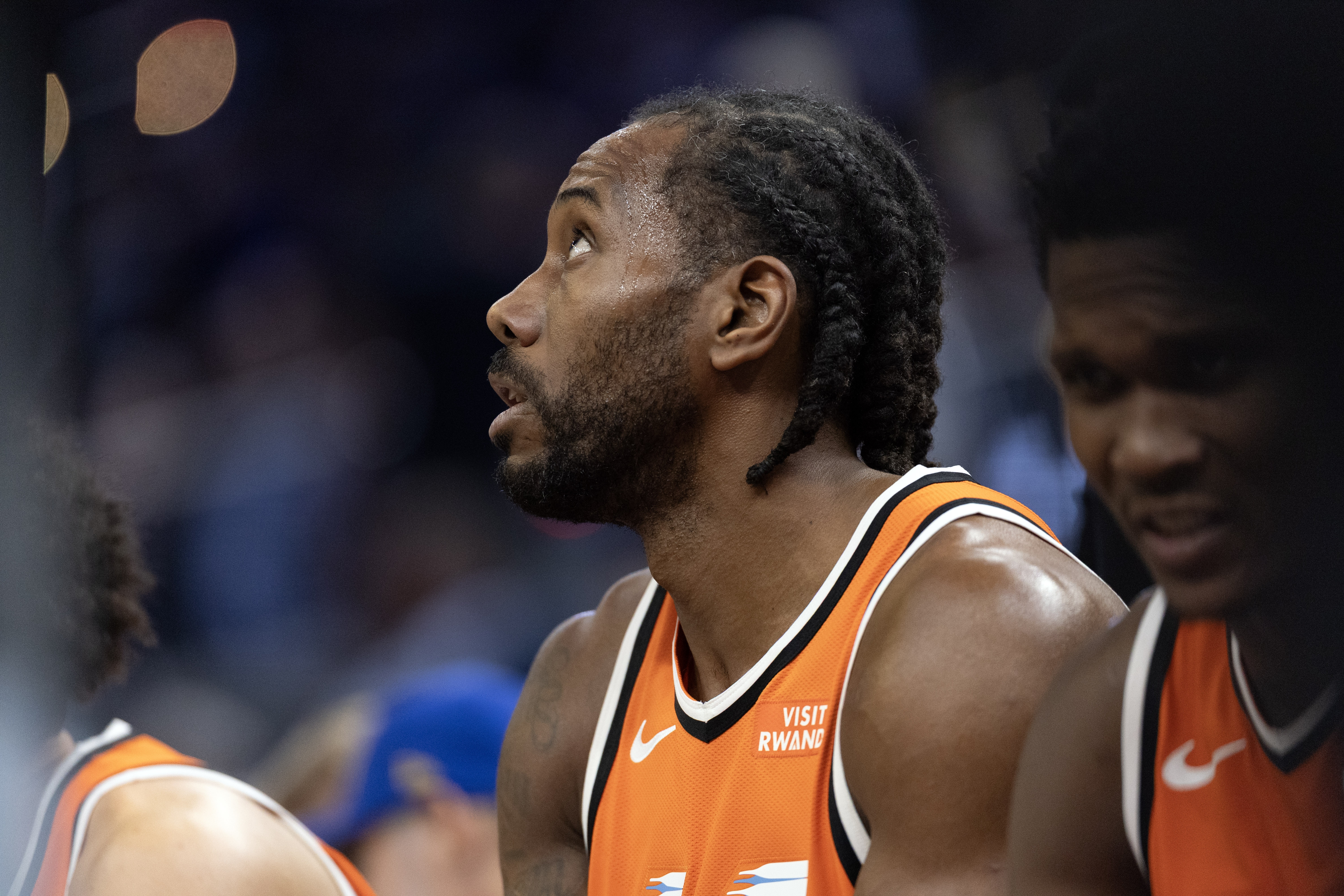 云开体育官网入口-20中15&amp;正负值+41！解说：小卡的表现像写好的程序一样精密又高效