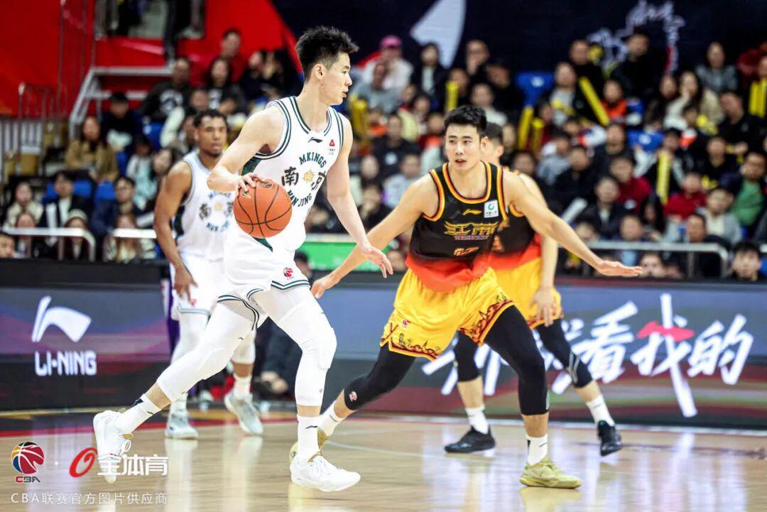 云开体育官网-CBA积分榜，浙江加时胜广厦，上海独占榜首，山东连胜，北京3连胜