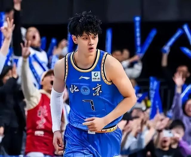 云开体育官网入口-单场三分16中！北京男篮靠三分雨，掀翻11冠王广东